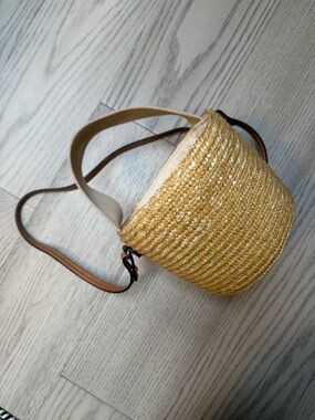 Mango straw bag
